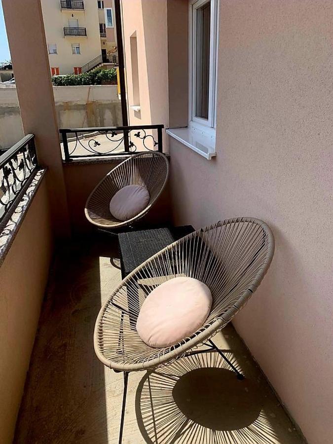 Studio Apartmant Leona With Parking Place Spalato Esterno foto